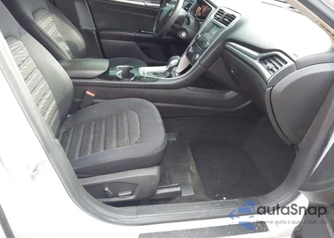 2016 Ford Fusion Se z USA, uszkodzony, nr VIN 3FA6P0H74GR352229